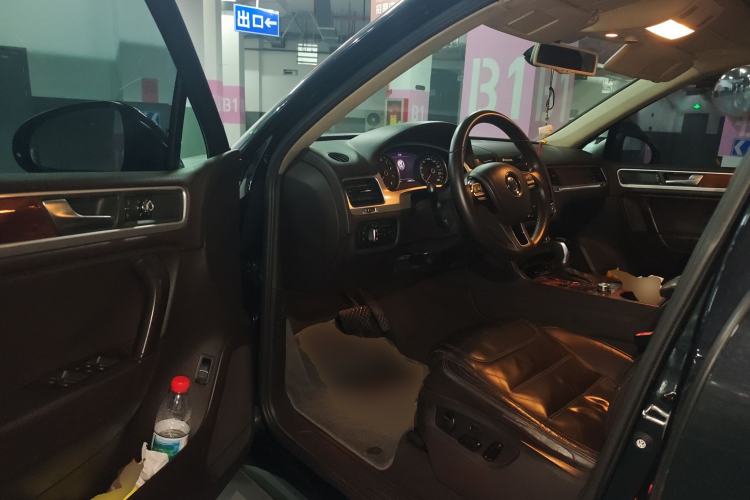 Used Volkswagen Touareg 2011 3.0 TSI Standard Version Driver Seat