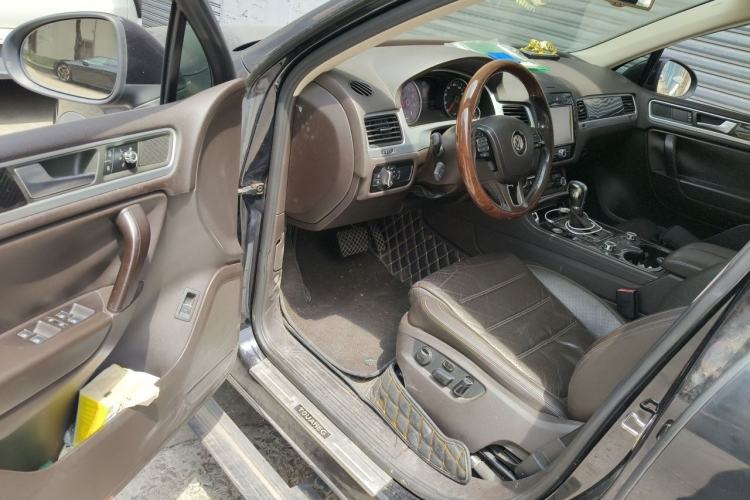 Used Volkswagen Touareg 2011 3.0 TSI Comfort Version Driver Seat