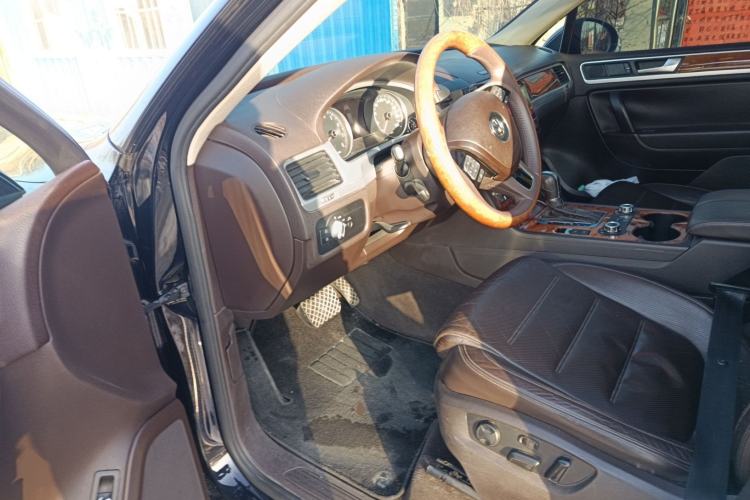 Used Volkswagen Touareg 2011 3.0 TSI Comfort Version Driver Seat