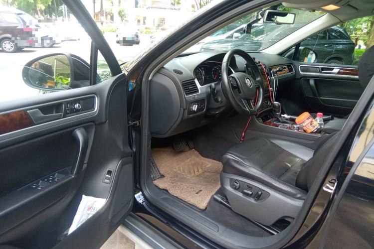 Used Volkswagen Touareg 2011 3.0 TSI Standard Version Driver Seat