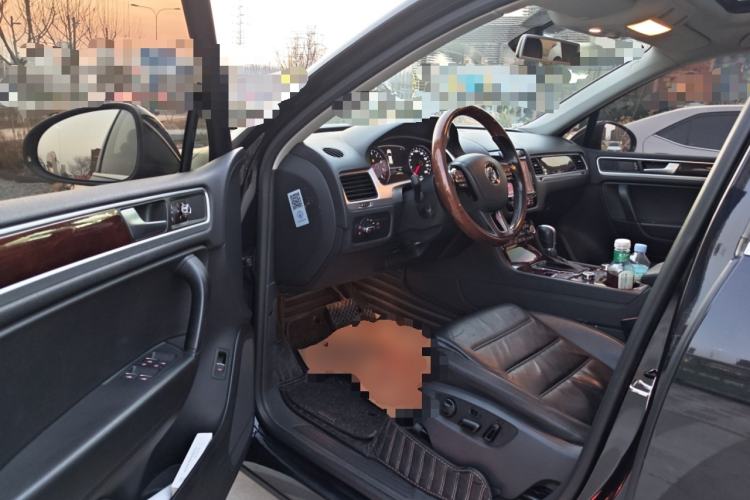 Used Volkswagen Touareg 2011 3.0 TSI Comfort Version Driver Seat
