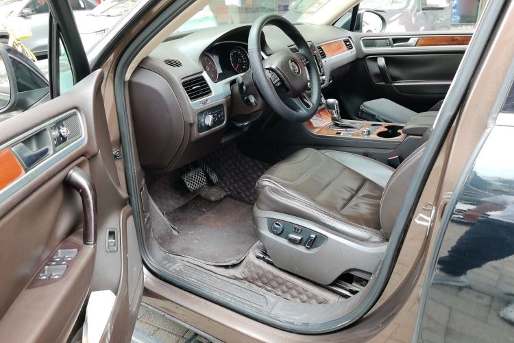 Used Volkswagen Touareg 2011 3.0 TSI Standard Version Driver Seat