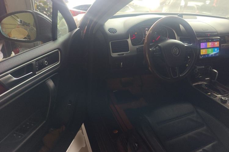 Used Volkswagen Touareg 2011 3.0 TSI Comfort Version Driver Seat