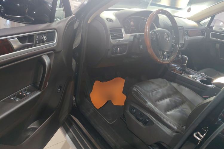 Used Volkswagen Touareg 2011 3.0 TSI Comfort Version Driver Seat
