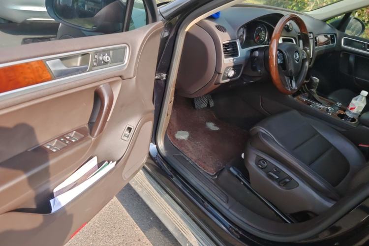 Used Volkswagen Touareg 2011 3.0 TSI Comfort Version Driver Seat