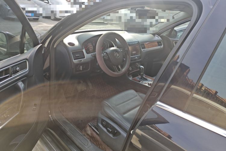 Used Volkswagen Touareg 2011 3.0 TSI Comfort Version Driver Seat