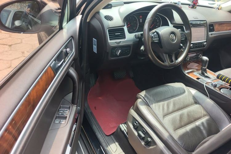 Used Volkswagen Touareg 2011 3.0 TSI Standard Version Driver Seat