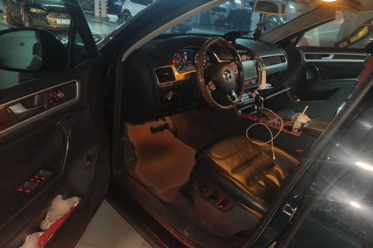 Used Volkswagen Touareg 2011 3.0 TSI Standard Version Driver Seat