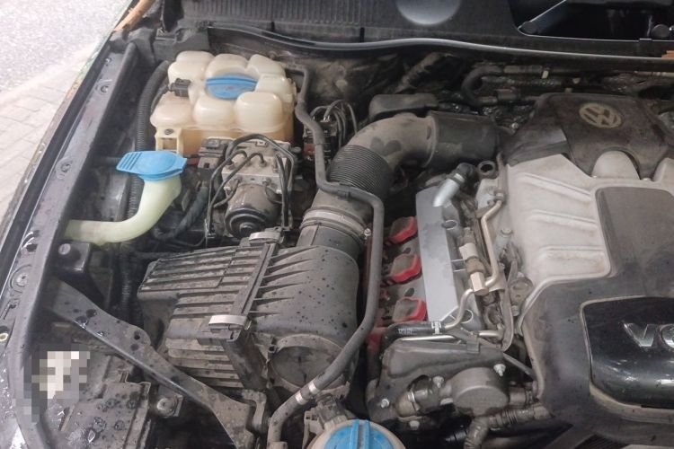 Used Volkswagen Touareg 2011 3.0 TSI Luxury Edition Engine Bay Right