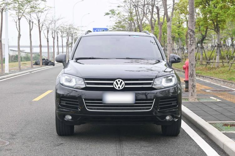 Used Volkswagen Touareg 2011 3.0 TSI Comfort Version Exterior 1