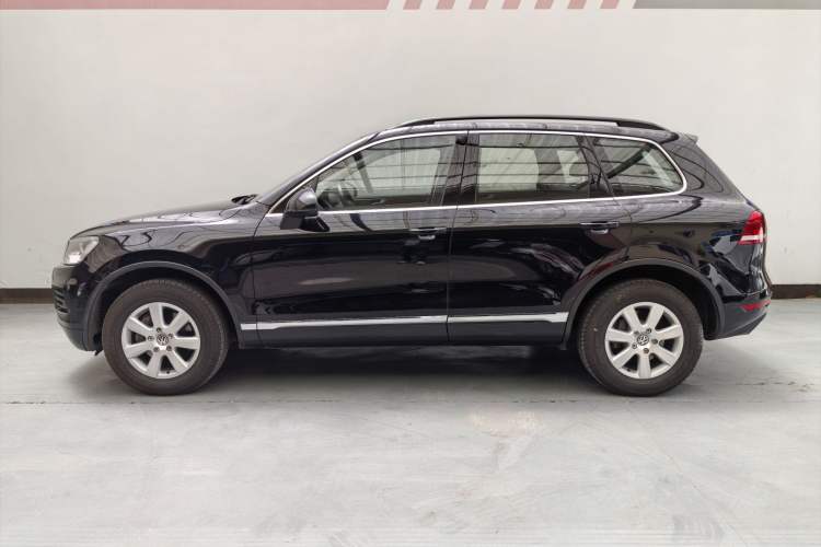 Used Volkswagen Touareg 2011 3.0 TSI Standard Version Exterior 12