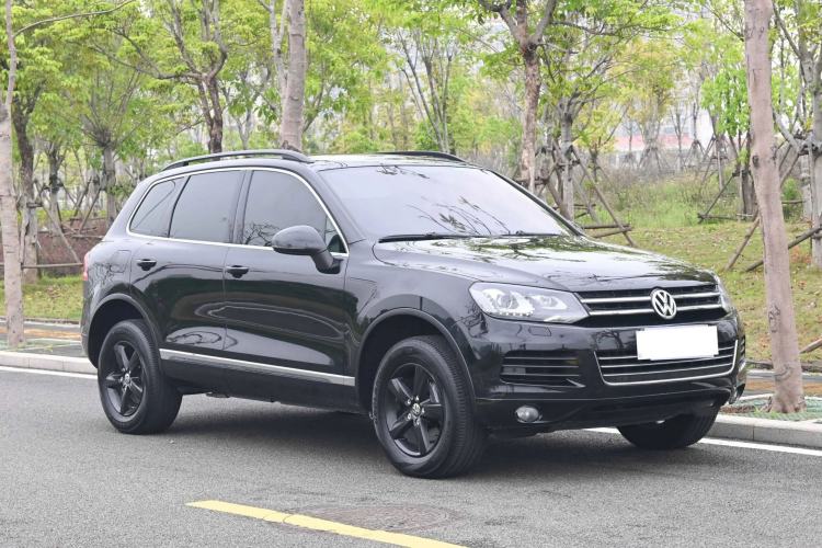 Used Volkswagen Touareg 2011 3.0 TSI Comfort Version Exterior 2