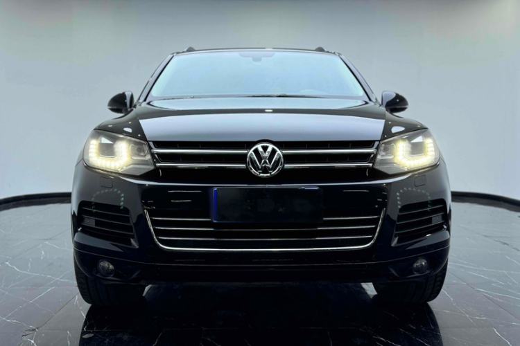 Used Volkswagen Touareg 2011 3.0 TSI Comfort Version Exterior 2
