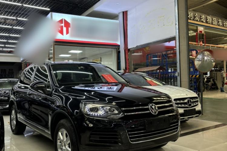 Used Volkswagen Touareg 2011 3.0 TSI Standard Version Exterior 3