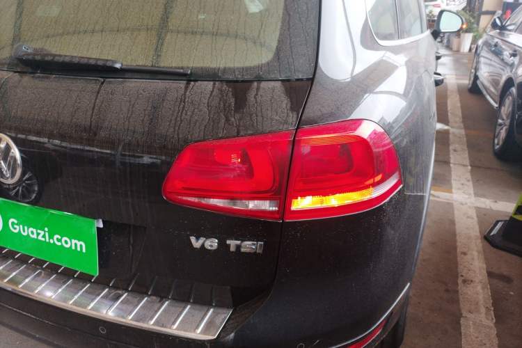 Used Volkswagen Touareg 2011 3.0 TSI Comfort Version Exterior 3