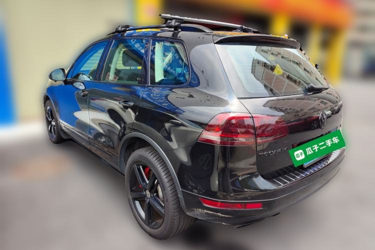 Used Volkswagen Touareg 2011 3.0 TDI Diesel Comfort Version Exterior 3