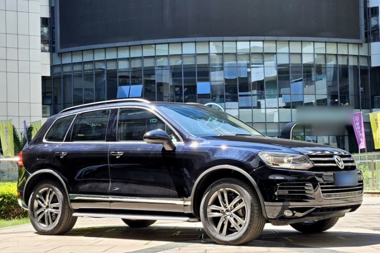 Used Volkswagen Touareg 2011 3.0 TSI Standard Version Exterior 4
