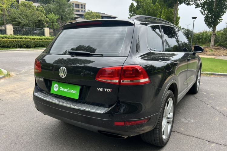 Used Volkswagen Touareg 2011 3.0 TDI Diesel Standard Version Exterior 5