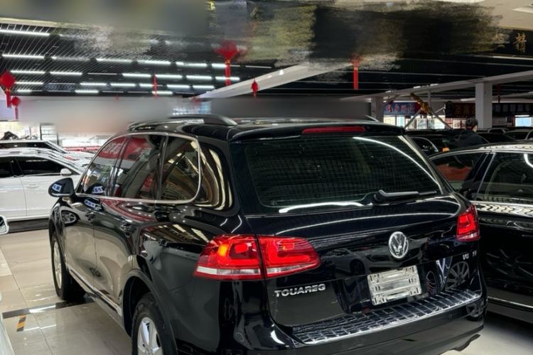 Used Volkswagen Touareg 2011 3.0 TSI Standard Version Exterior 5