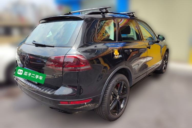 Used Volkswagen Touareg 2011 3.0 TDI Diesel Comfort Version Exterior 5
