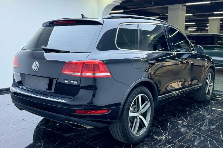 Used Volkswagen Touareg 2011 3.0 TSI Comfort Version Exterior 6