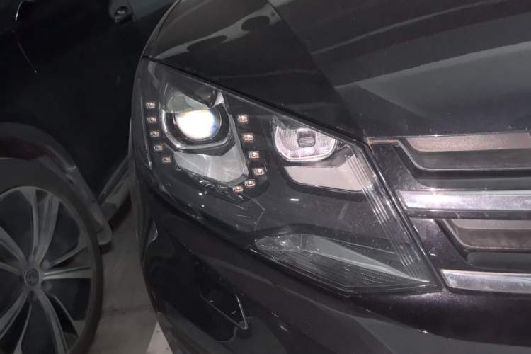 Used Volkswagen Touareg 2011 3.0 TSI Comfort Version Exterior 6