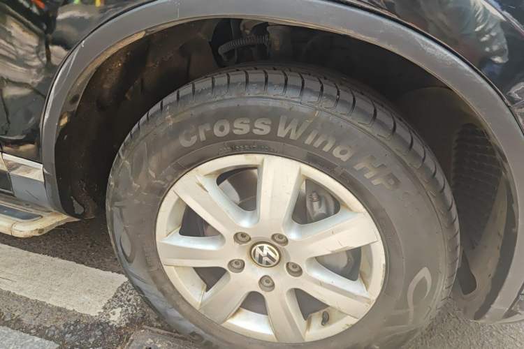 Used Volkswagen Touareg 2011 3.0 TDI Diesel Standard Version Exterior 7