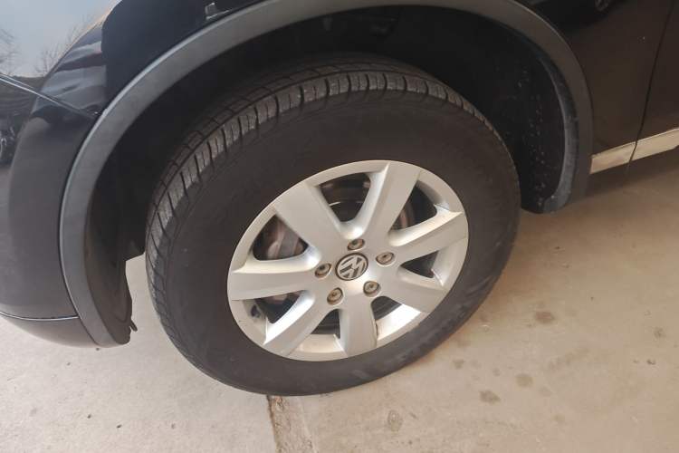 Used Volkswagen Touareg 2011 3.0 TSI Standard Version Exterior 7