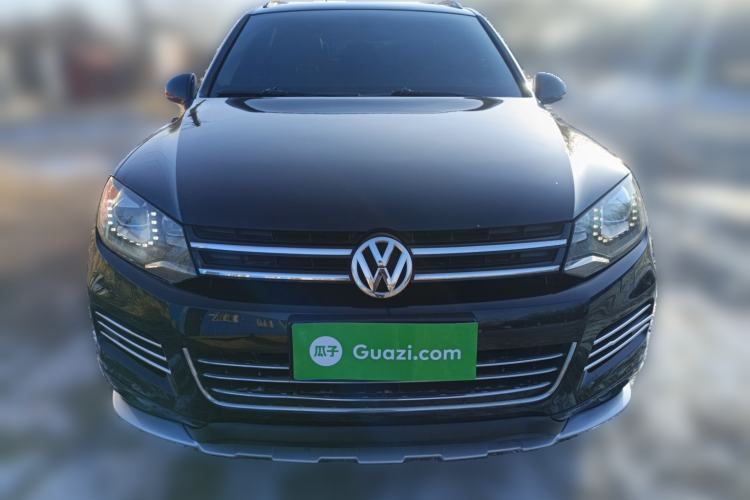 Used Volkswagen Touareg 2011 3.0 TSI Comfort Version Front