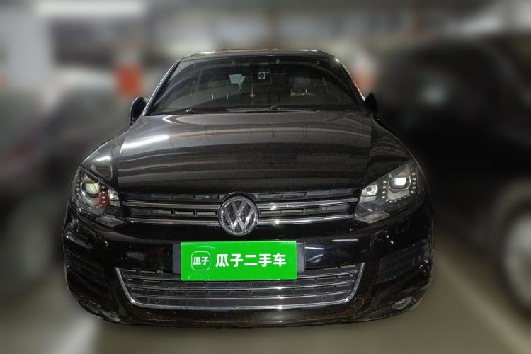 Used Volkswagen Touareg 2011 3.0 TSI Comfort Version Front