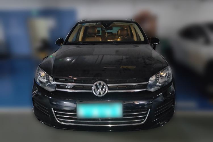 Used Volkswagen Touareg 2011 3.0 TSI Luxury Edition Front