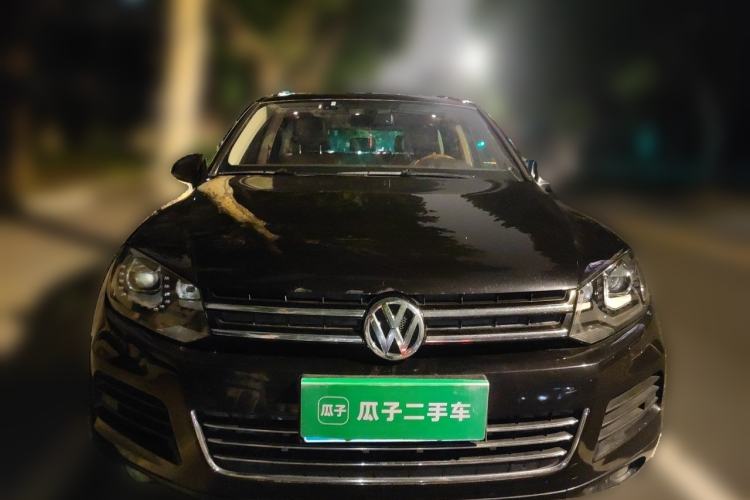 Used Volkswagen Touareg 2011 3.0 TSI High-End Version Front