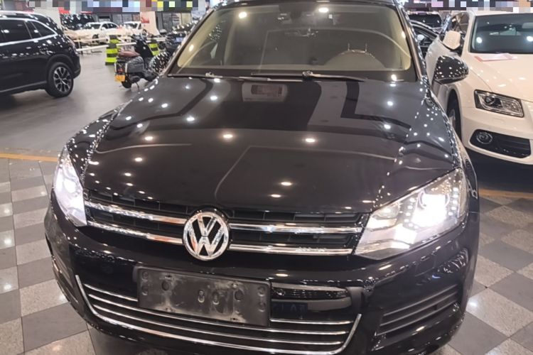 Used Volkswagen Touareg 2011 3.0 TSI Comfort Version Front
