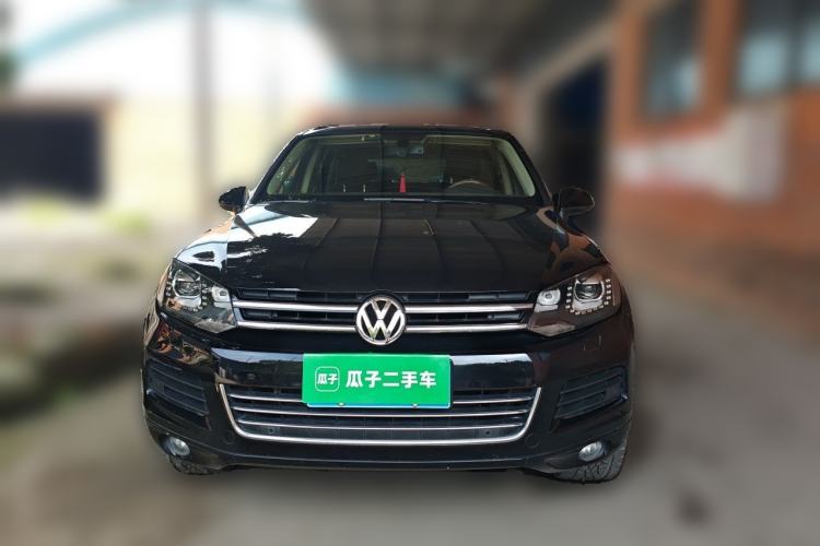 Used Volkswagen Touareg 2011 3.0 TSI High-End Version Front