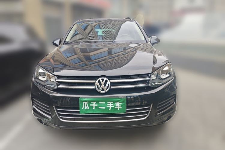 Used Volkswagen Touareg 2011 3.0 TSI High-End Version Front