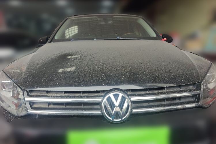 Used Volkswagen Touareg 2011 3.0 TSI Comfort Version Front