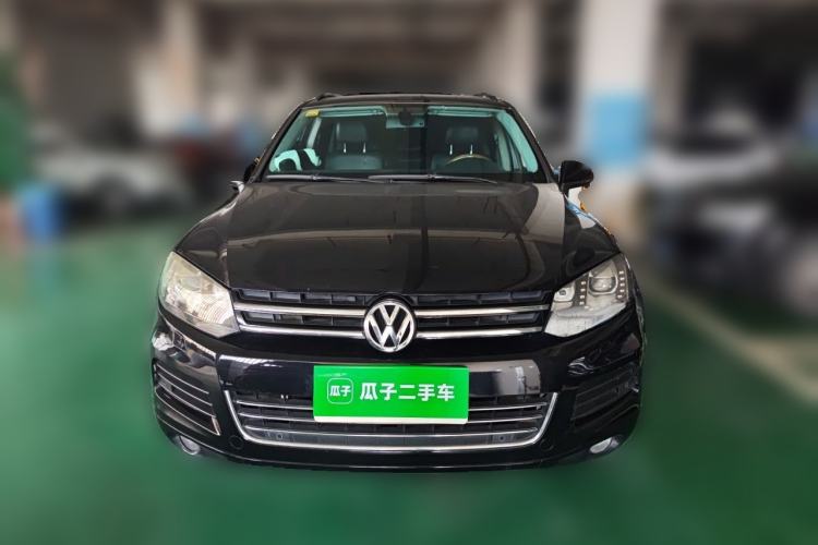 Used Volkswagen Touareg 2011 3.0 TSI High-End Version Front