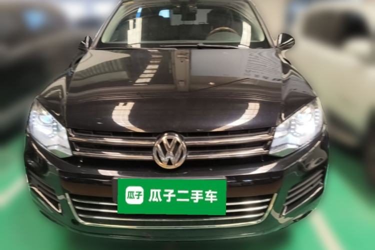 Used Volkswagen Touareg 2011 3.0 TSI Comfort Version Front