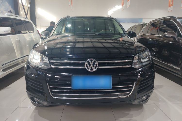 Used Volkswagen Touareg 2011 3.0 TSI Comfort Version Front