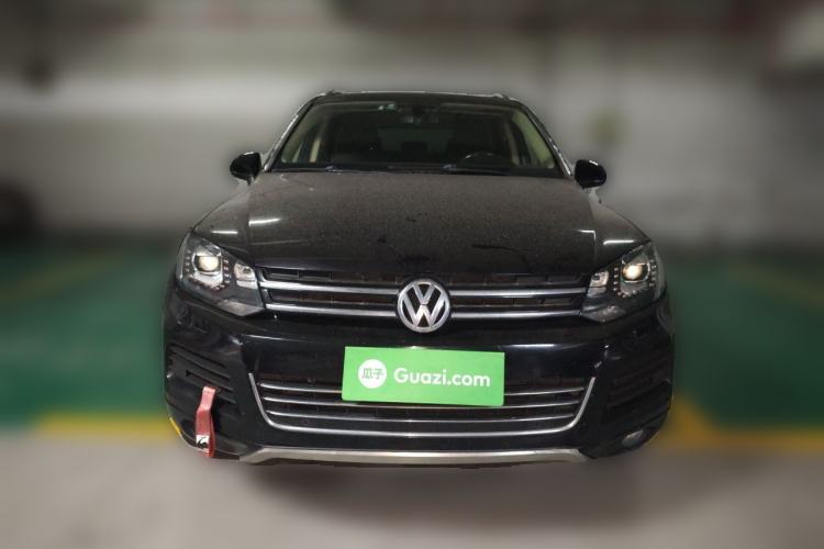 Used Volkswagen Touareg 2011 3.0 TSI Comfort Version Front