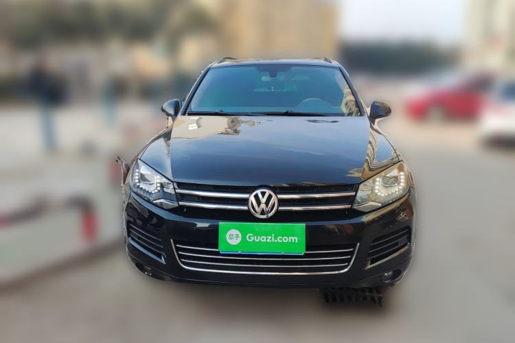 Used Volkswagen Touareg 2011 3.0 TSI High-End Version Front