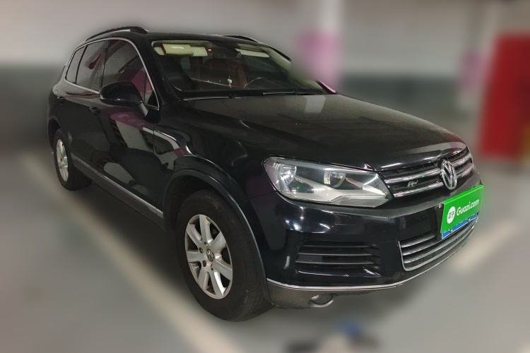 Used Volkswagen Touareg 2011 3.0 TSI Standard Version Front Right 45 Deg