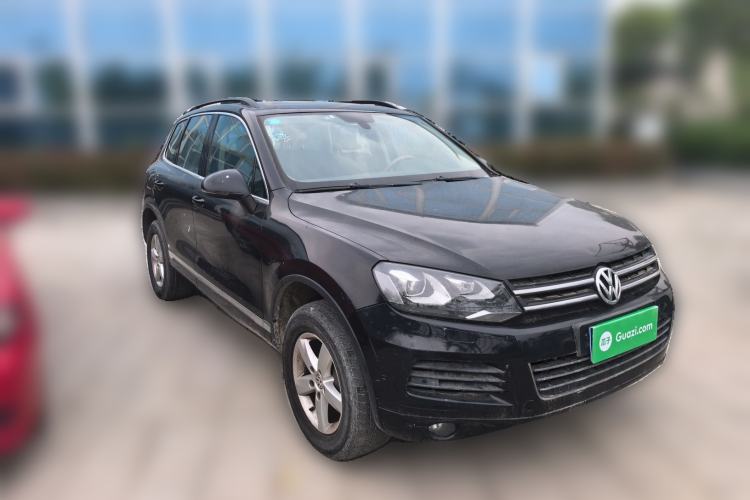 Used Volkswagen Touareg 2011 3.0 TSI Standard Version Front Right 45 Deg