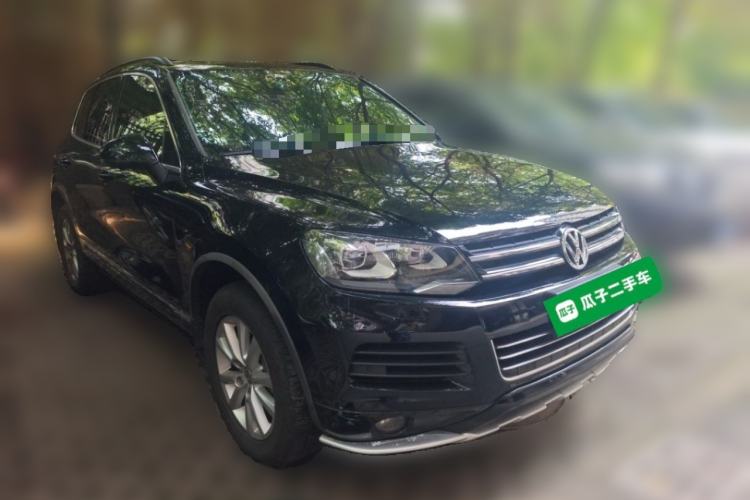 Used Volkswagen Touareg 2011 3.0 TSI High-End Version Front Right 45 Deg