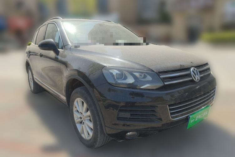 Used Volkswagen Touareg 2011 3.0 TSI High-End Version Front Right 45 Deg
