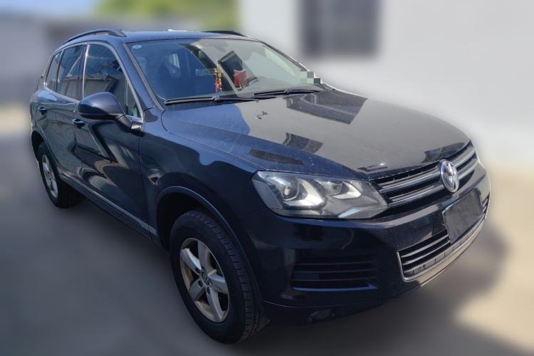 Used Volkswagen Touareg 2011 3.0 TDI Diesel Comfort Version Front Right 45 Deg