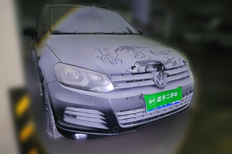 Used Volkswagen Touareg 2011 3.0 TSI Standard Version Front Right 45 Deg