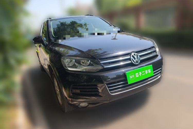 Used Volkswagen Touareg 2011 3.0 TSI Standard Version Front Right 45 Deg
