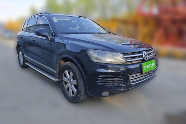 Used Volkswagen Touareg 2011 3.0 TSI Standard Version Front Right 45 Deg