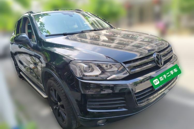 Used Volkswagen Touareg 2011 3.0 TSI High-End Version Front Right 45 Deg